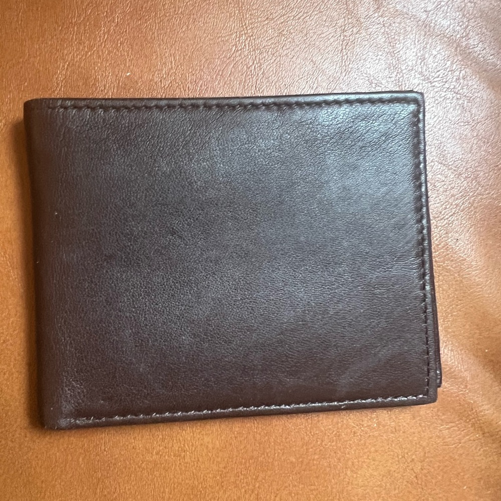 Kenneth Cole Reaction Brown Folding Leather Wallet - NWOT - Picture 5 of 5